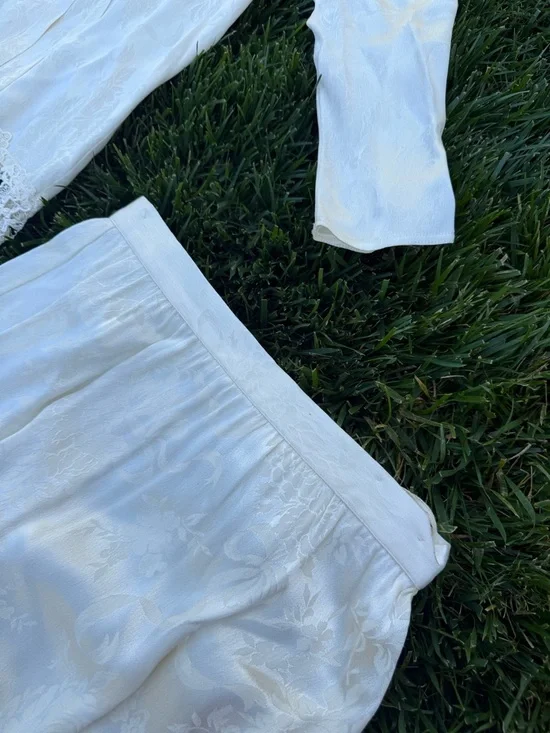 Jessica McClintock OffWhite Lace High-Neck Long Sleeve Wedding Top and Skirt Set - Picture 10 of 10